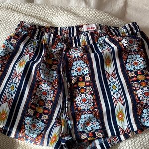 Bongo shorts🤍